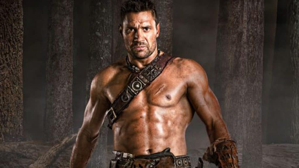 Manu Bennett Of Spartacus Fame Does Naked Haka Celebrating Kiwi Heritage