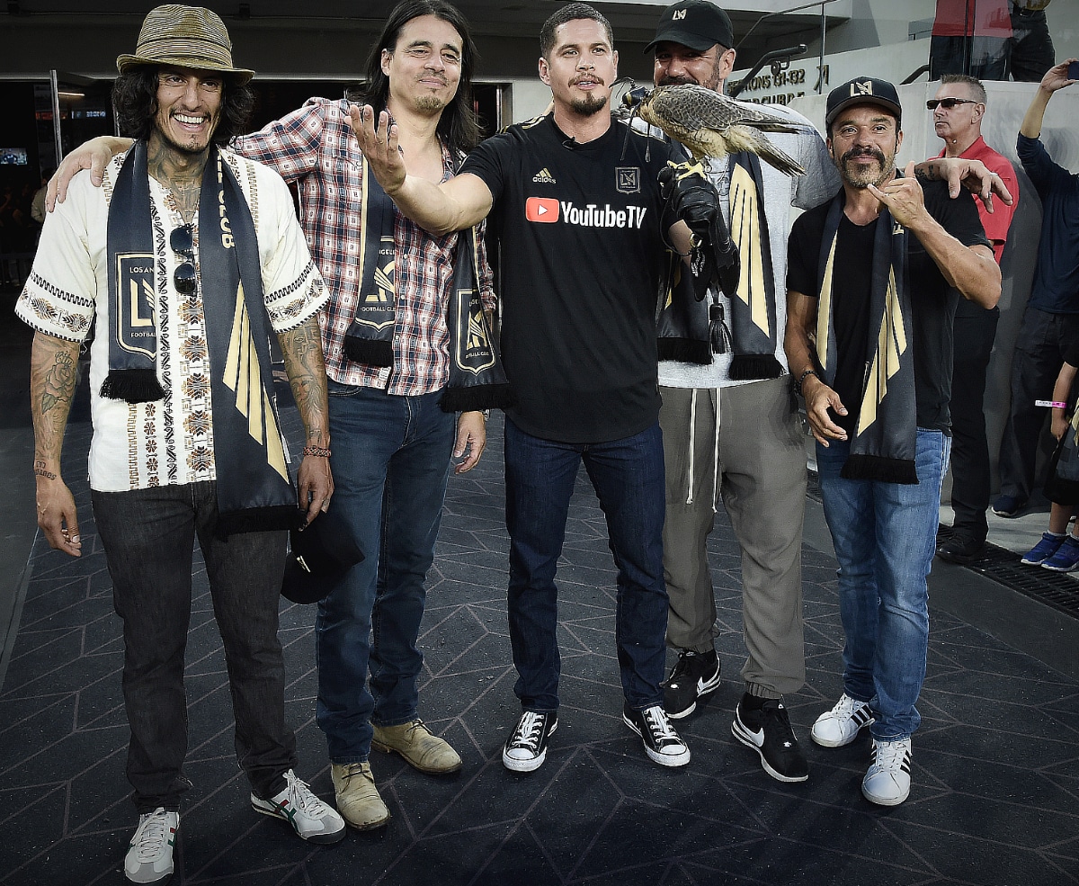 mayans-m-c-star-jd-pardo-becomes-honorary-falconer-at-la-football-club