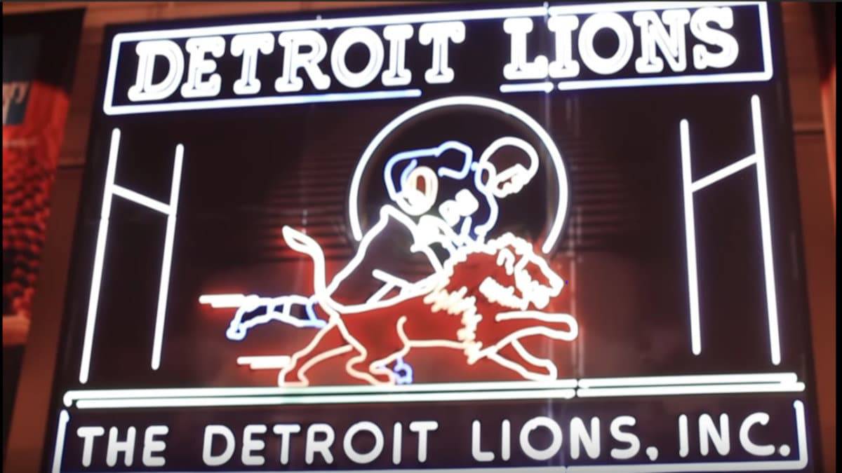 Where do the detroit lions play home games information