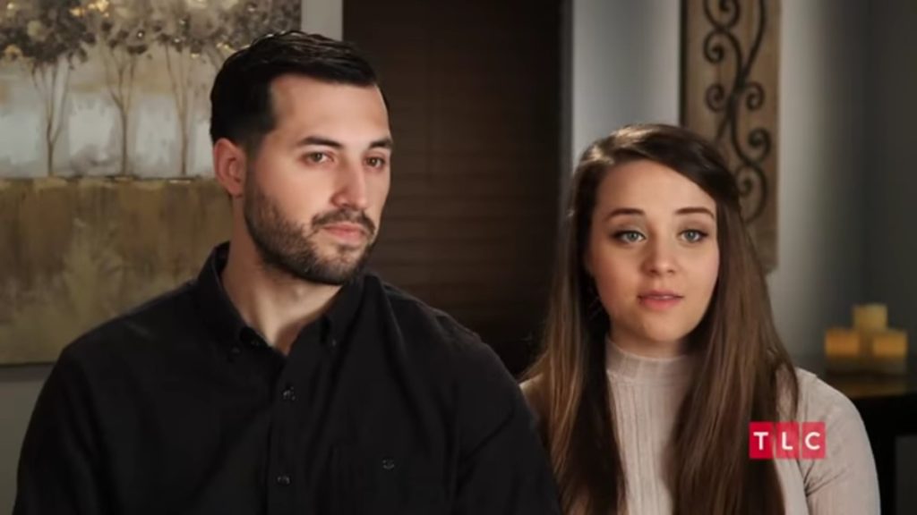 Jinger Duggar and Jeremy Vuolo slammed for Felicity's mask