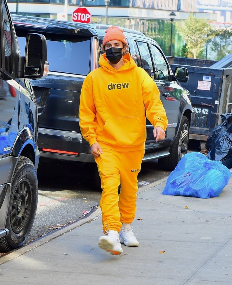 Justin Bieber steps out for SNL rehearsals in all yellow Drew House