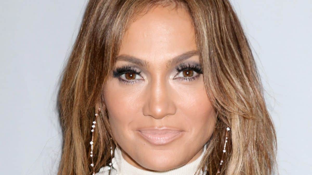 Jennifer Lopez close up