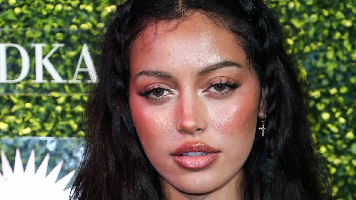 Cindy Kimberly looks beautiful for the camera