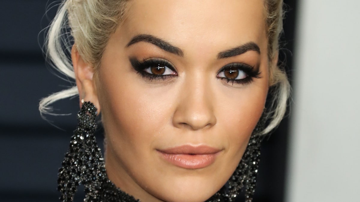 Rita Ora Enjoys A Naked Bath Soak In Pink Water Tanvir Ahmed Anontow