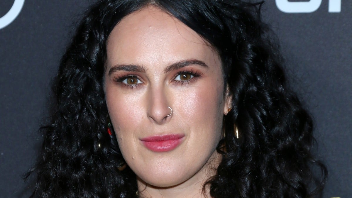 Rumer Willis announces birth, shares first photo of baby girl