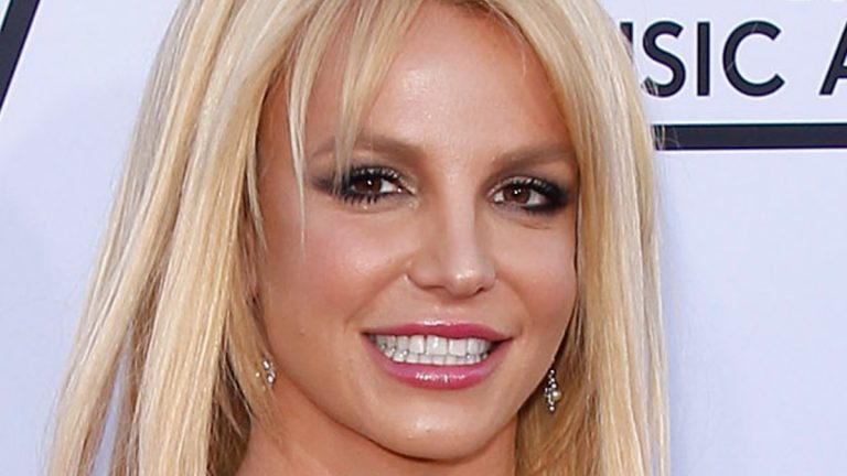 Britney Spears still 'isolated' from family while going through divorce