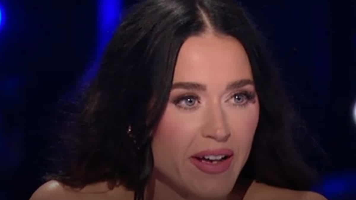 katy perry face shot from american idol season 22 finale
