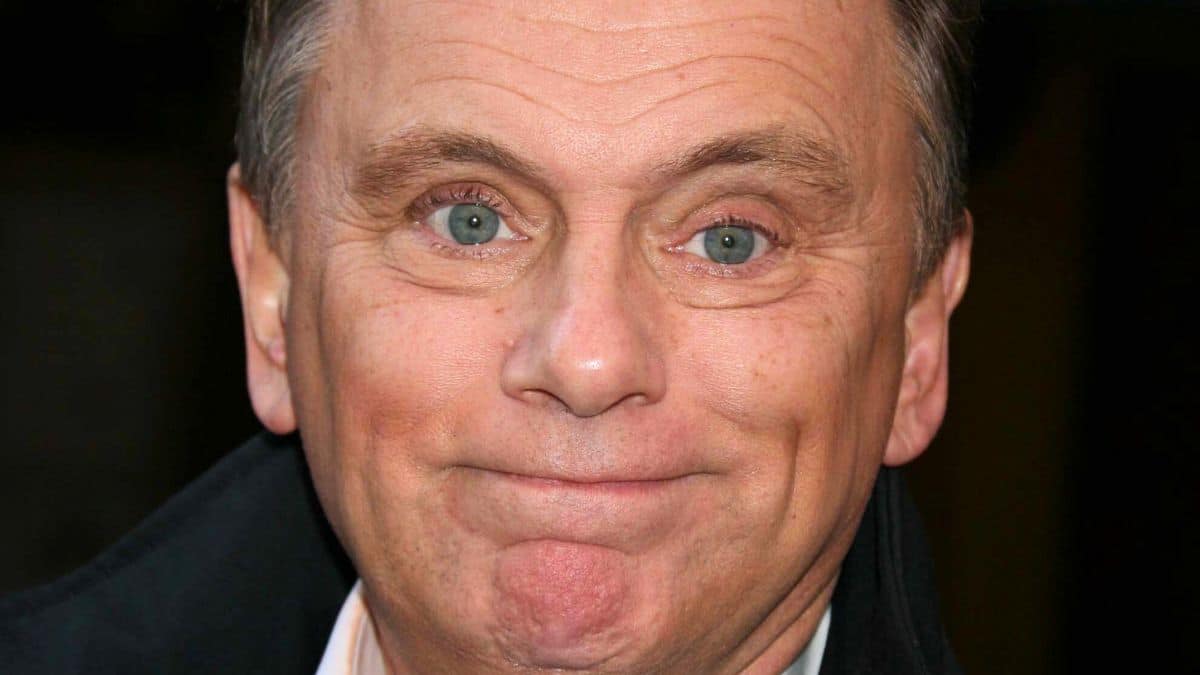 pat sajak guest co-host on Live with Regis and Kelly