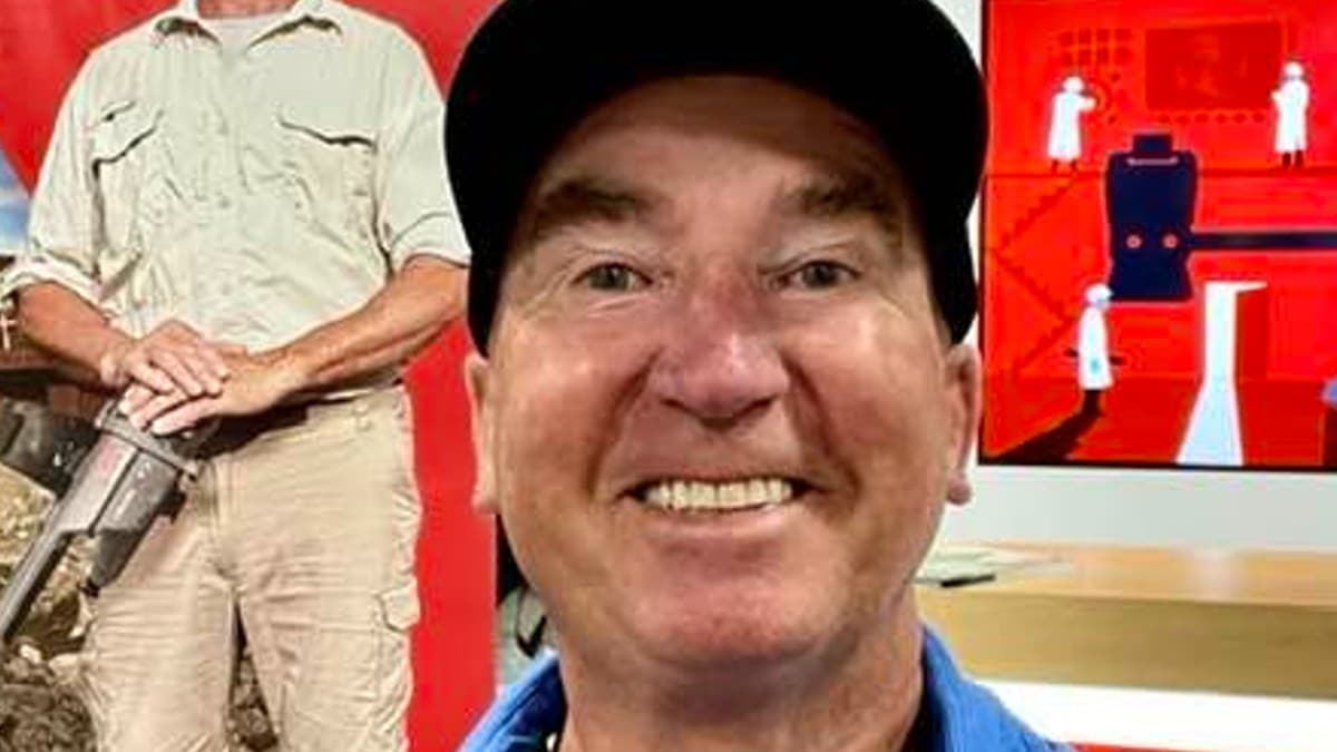 Oak Island's Gary Drayton takes a selfie
