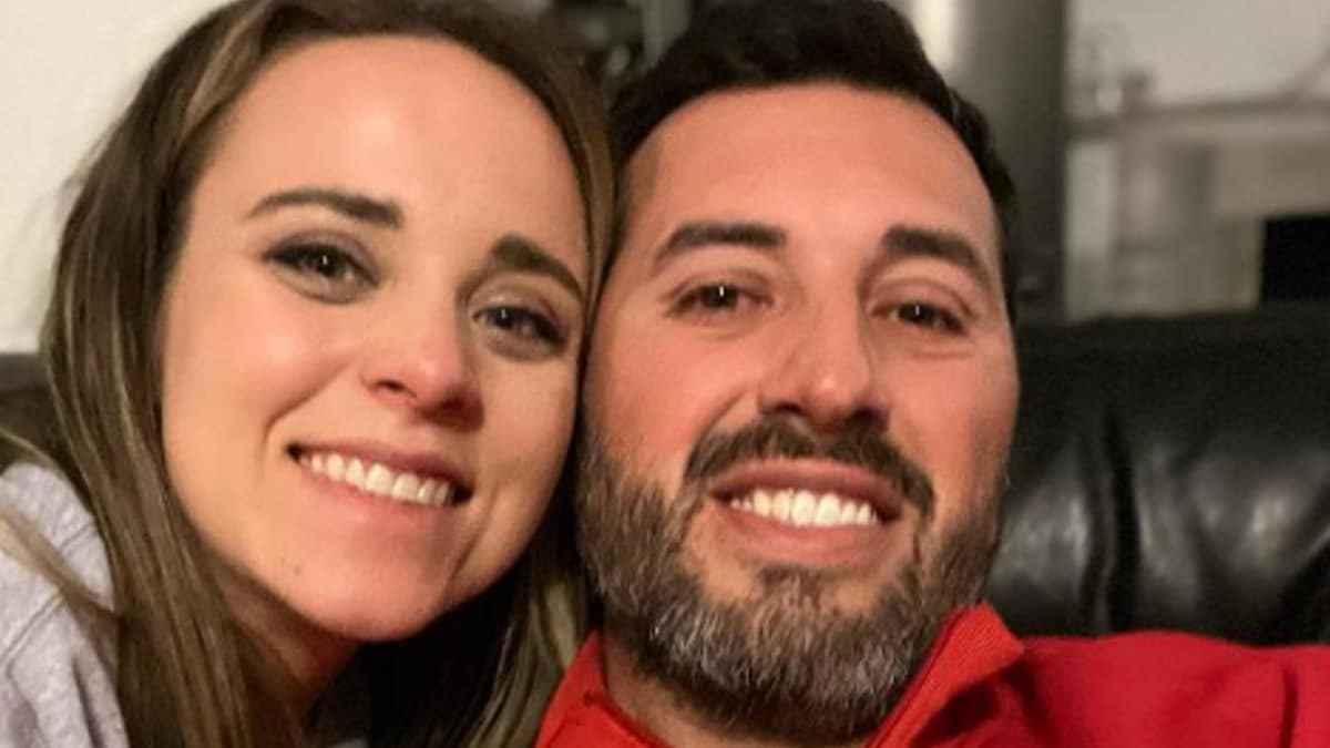 Jinger Duggar and Jeremy Vuolo posing for a selfie