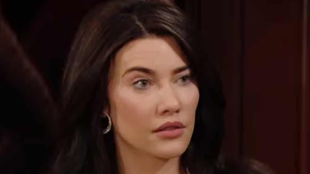 Jacqueline MacInnes Wood as Steffy