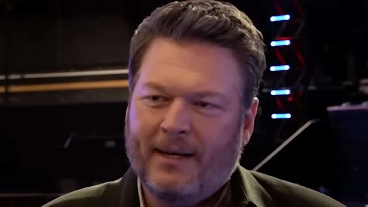 blake shelton face shot from his final season of the voice