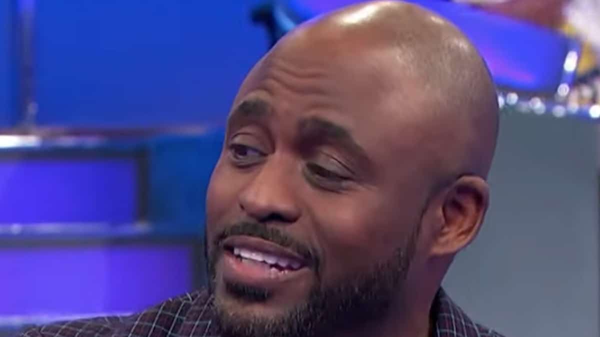 wayne brady face shot from lets make a deal on cbs
