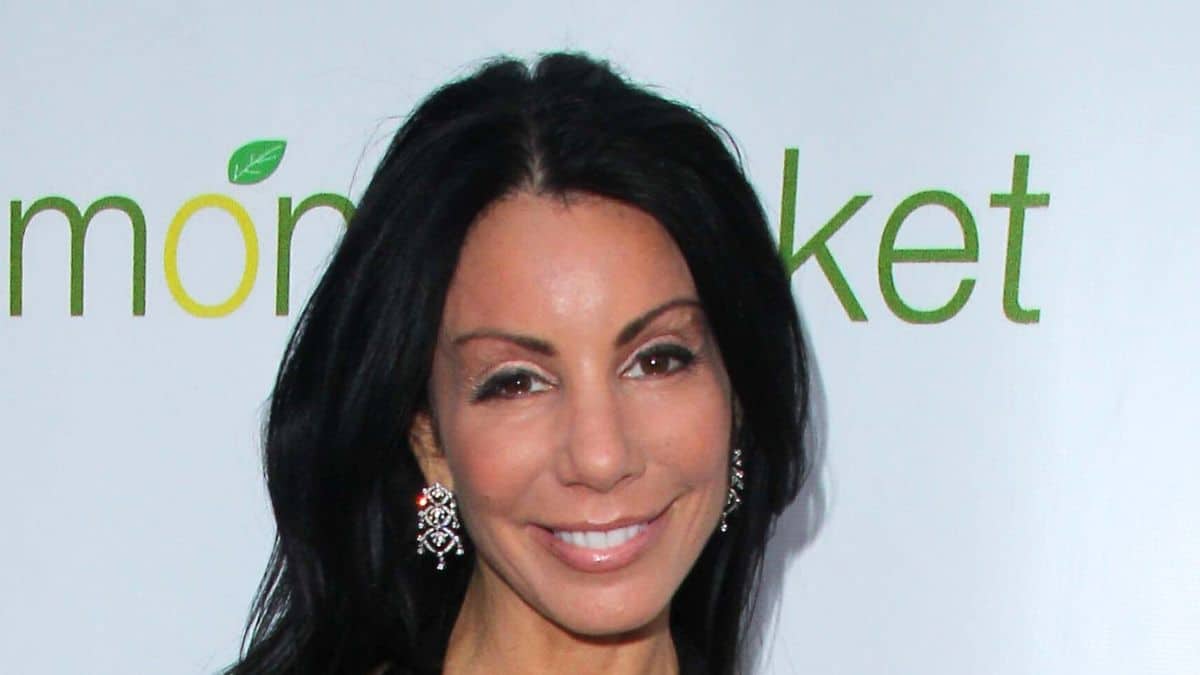 Danielle Staub at the Lemon Basket Restaurant Grand Opening, 2011