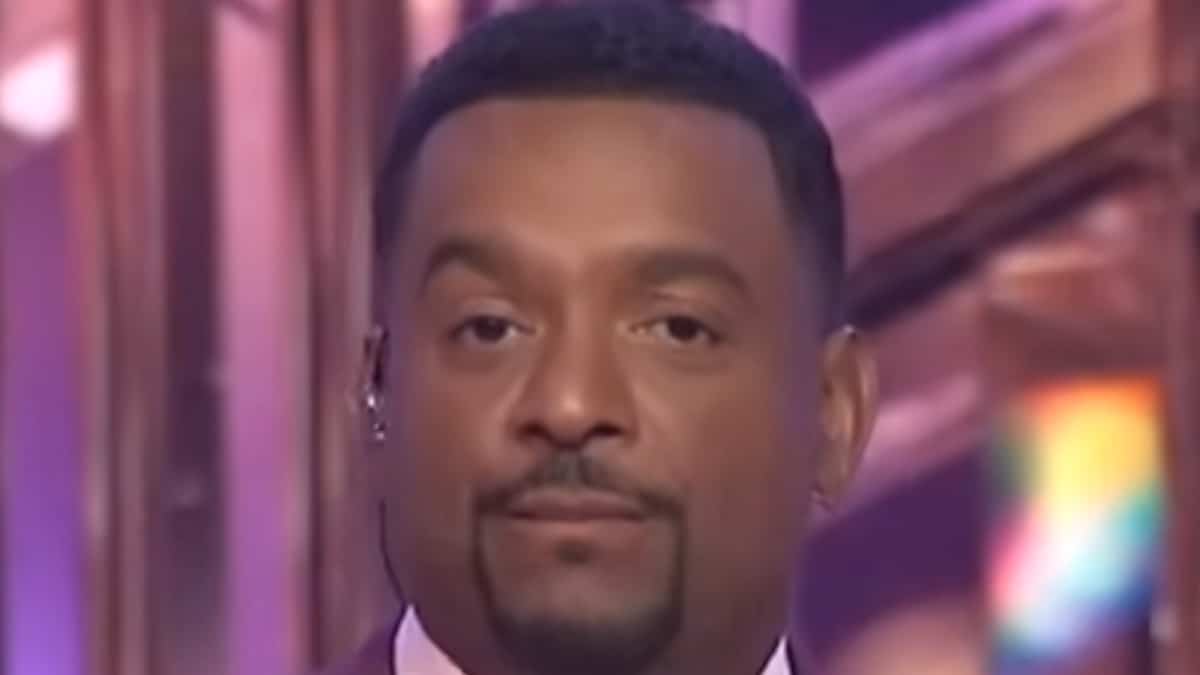 alfonso ribeiro face shot as host of dancing with the stars on abc