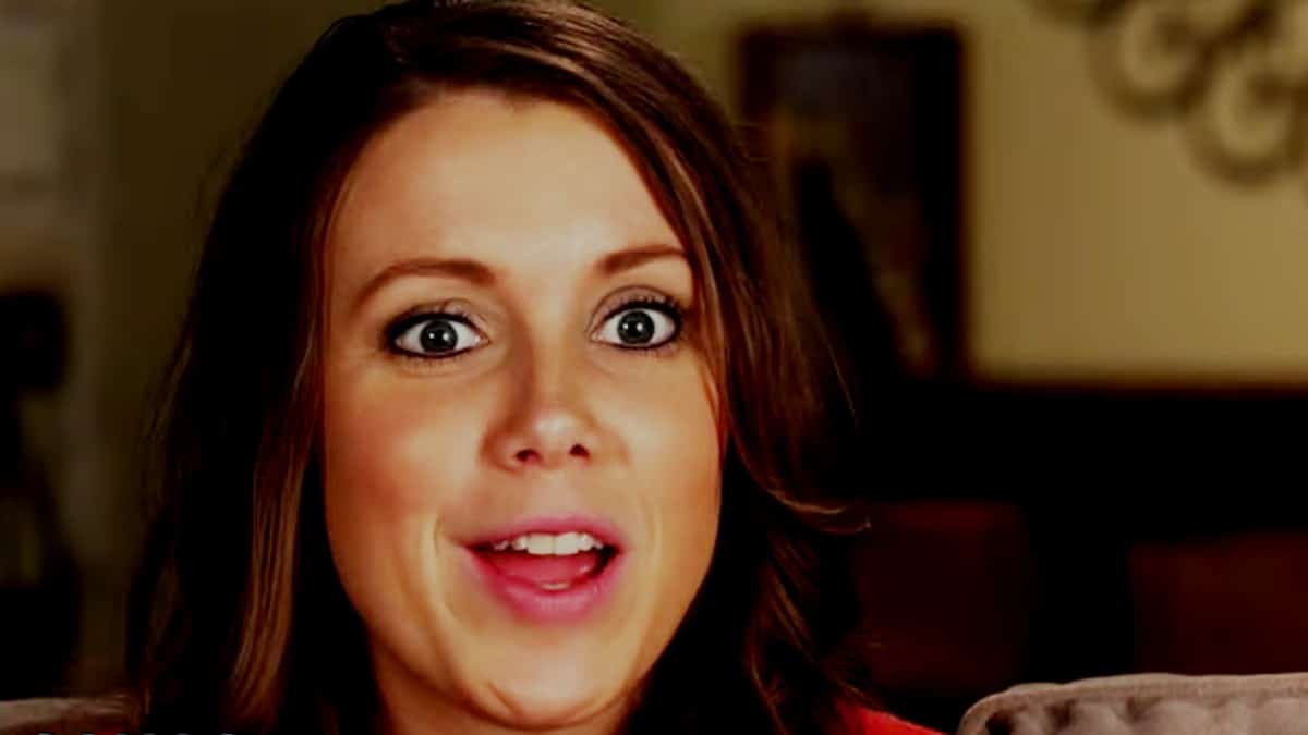 Anna Duggar in a Counting On confessional