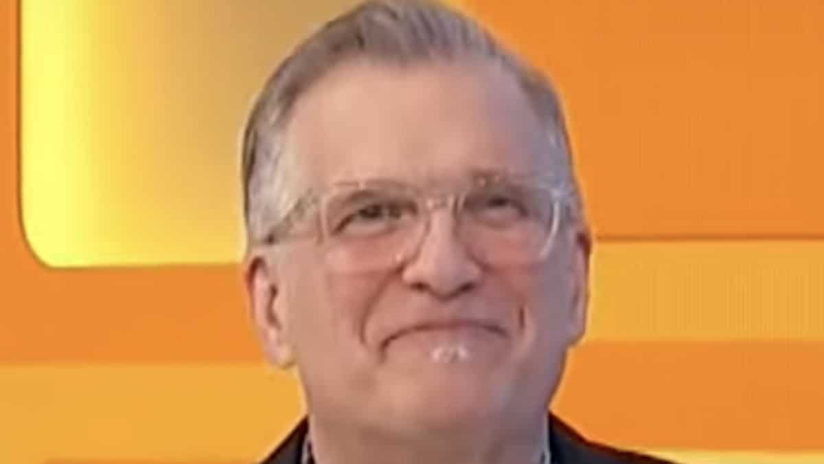 the price is right host drew carey face shot on cbs