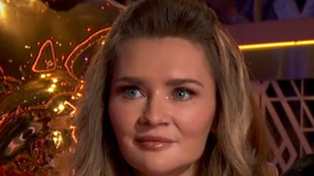 anna delvey face shot from dwts season 33 on abc