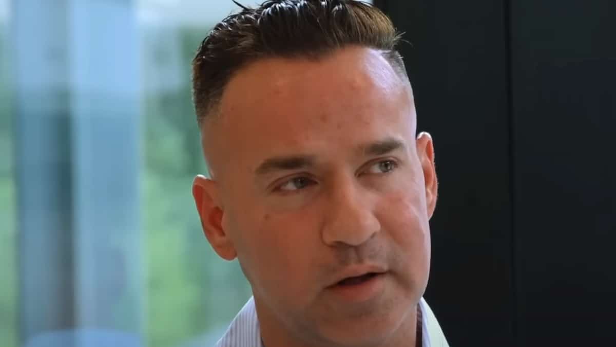 mike sorrentino face shot from mtv jersey shore family vacation