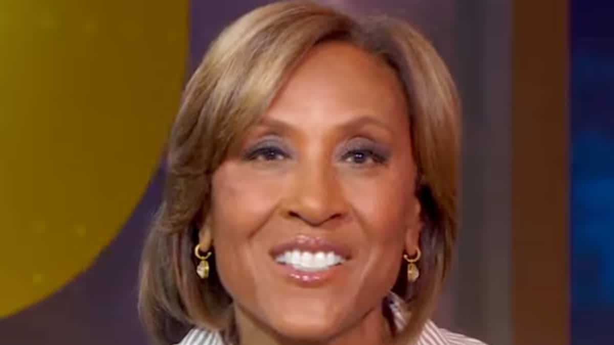 gma star robin roberts face shot from 2024