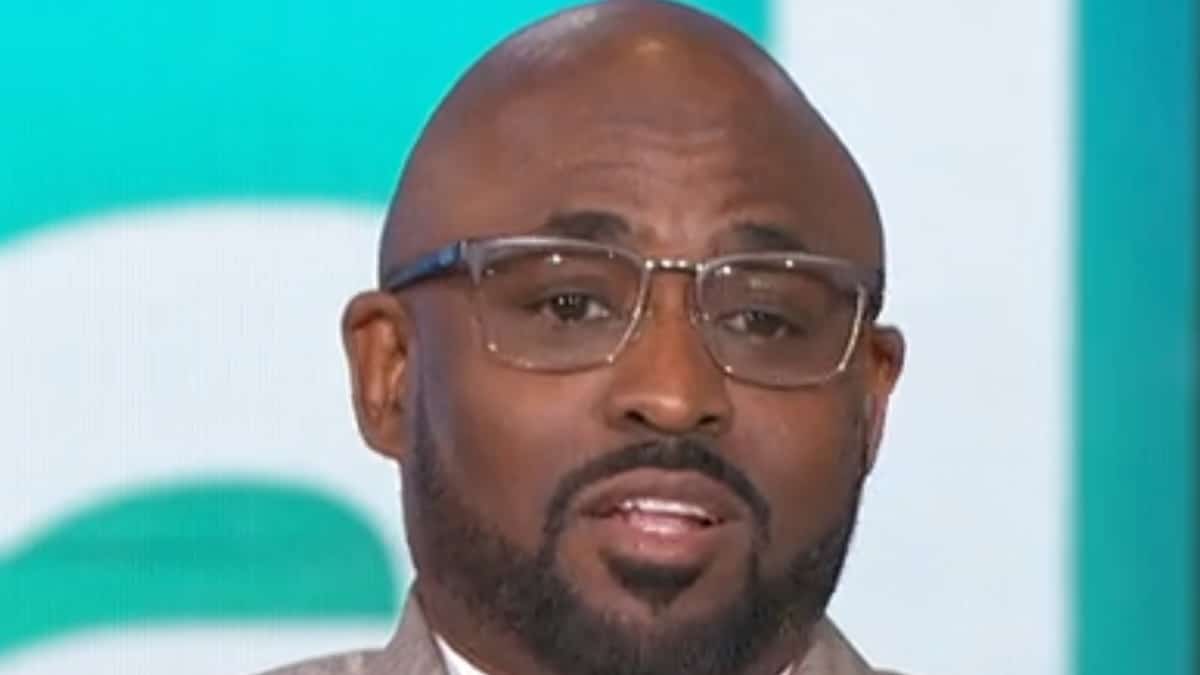 wayne brady face shot from the talk on cbs september 2024