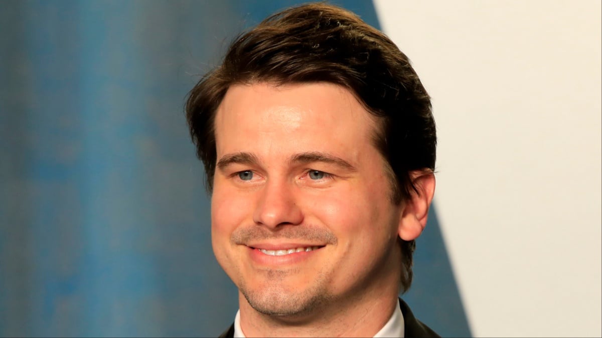 Jason Ritter at a red carpet event