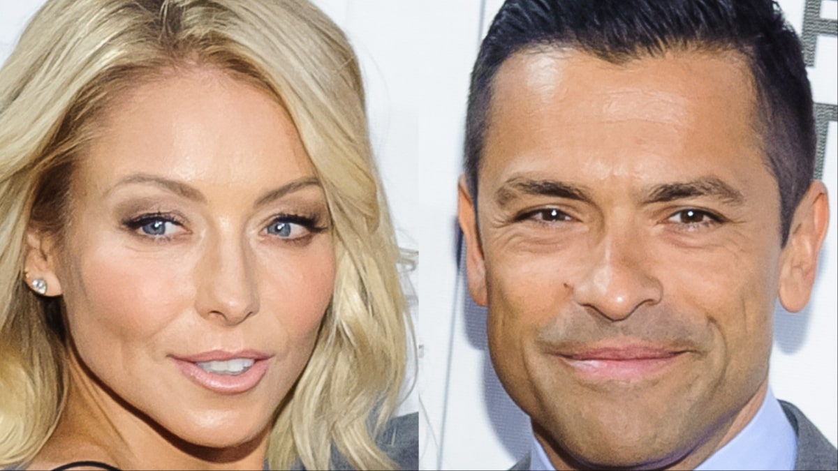 Kelly Ripa and Mark Consuelos at an event