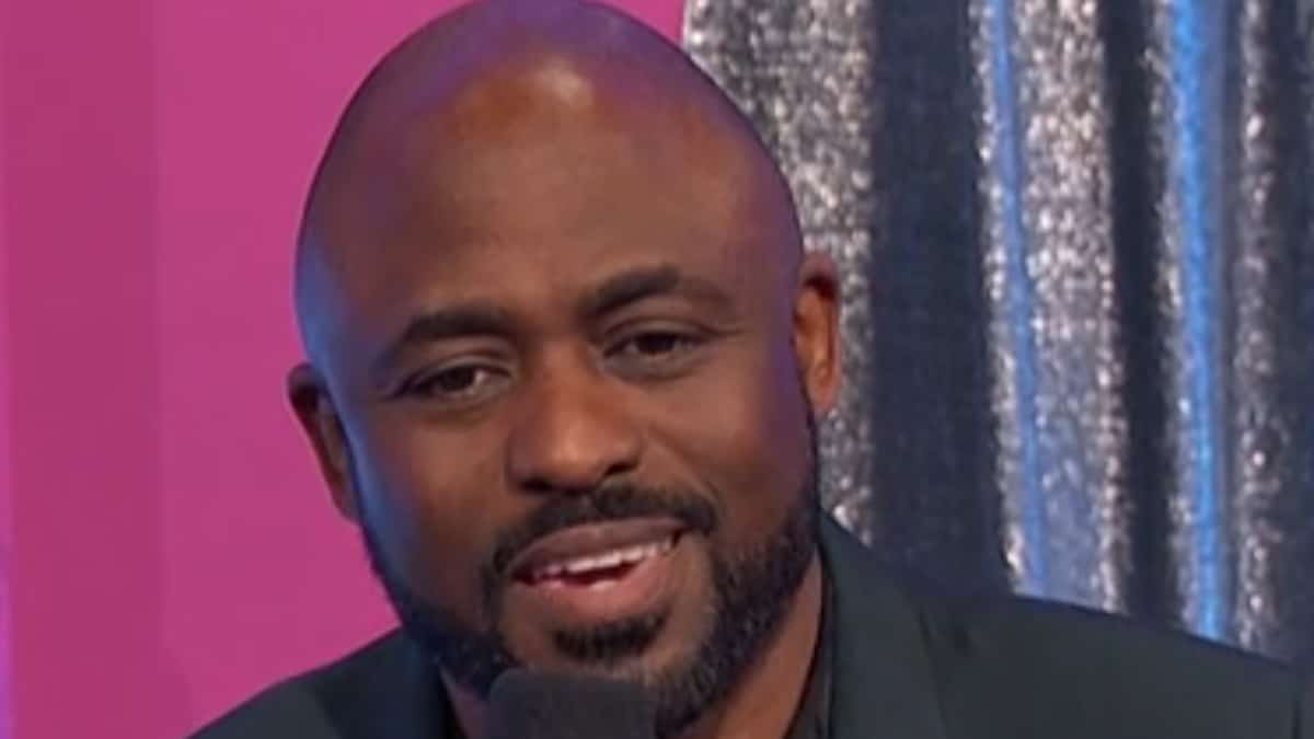 wayne brady face shot hosting lets make a deal in 2024