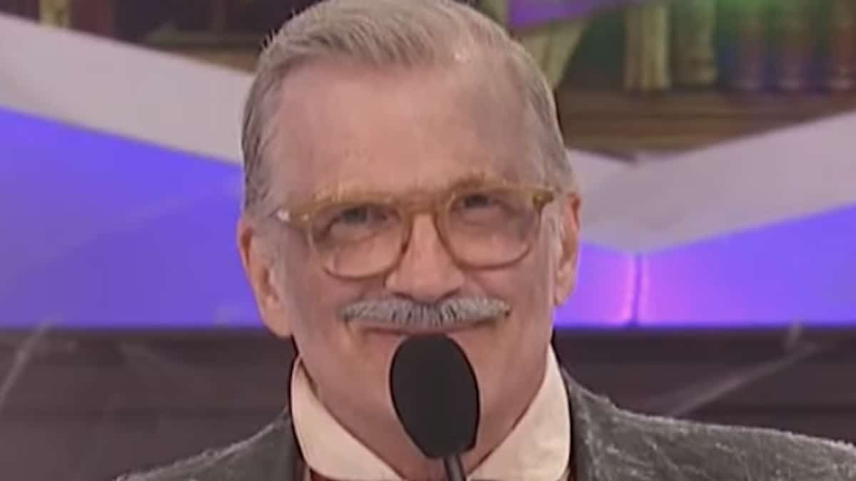 the price is right host drew carey face shot in halloween costume 2024