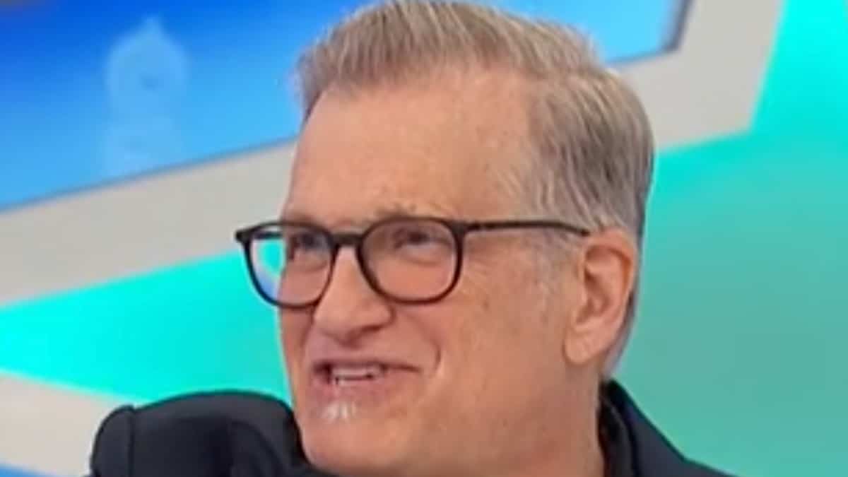 drew carey face shot as host of the price is right