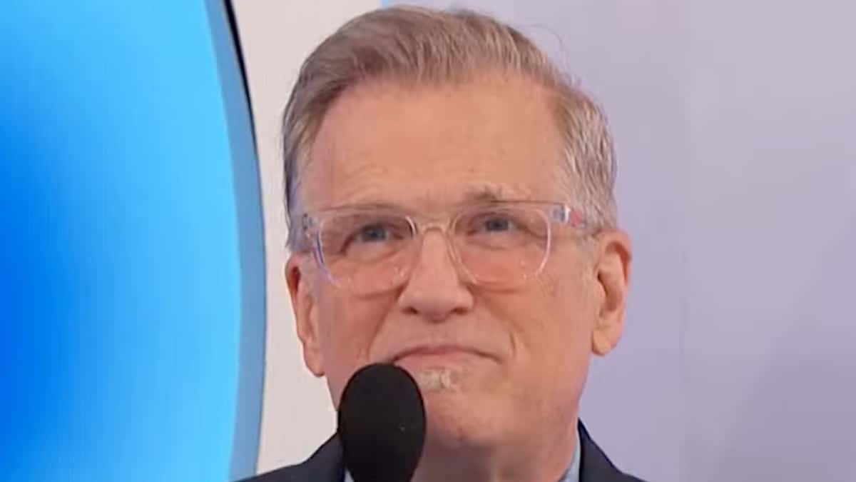 drew carey face shot as host of the price is right on cbs