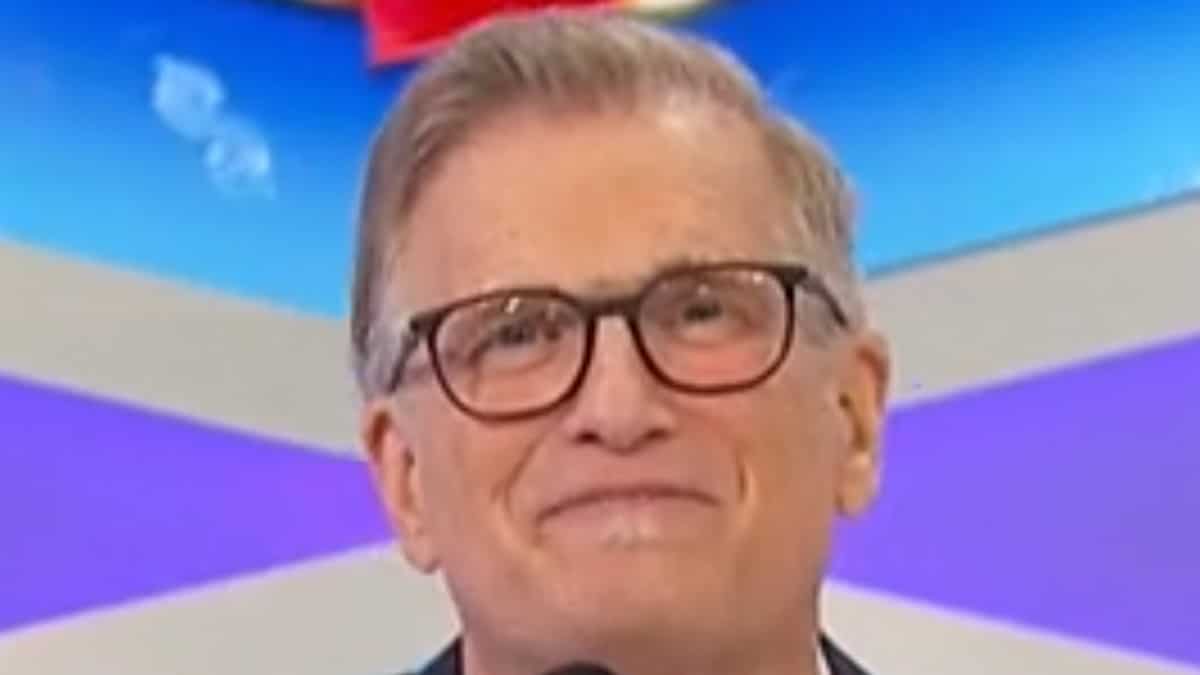 drew carey face shot from the price is right on cbs in 2024