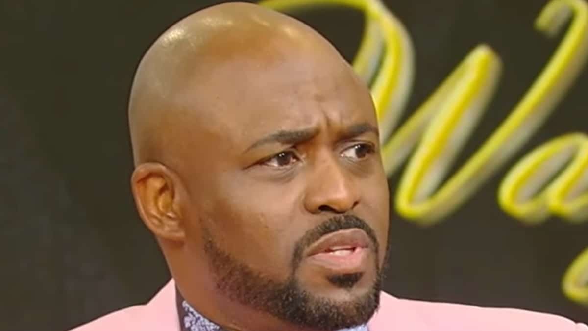 wayne brady face shot on abc's the tamron hall show