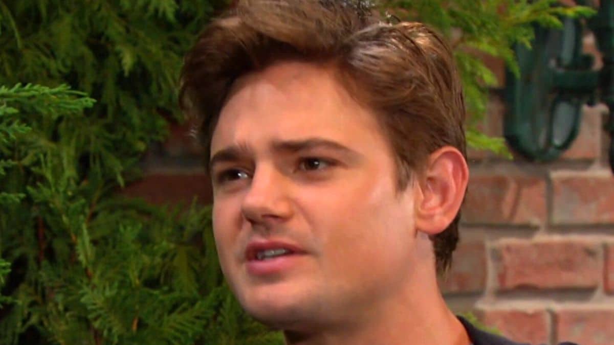 Carson Boatman as Johnny on Days