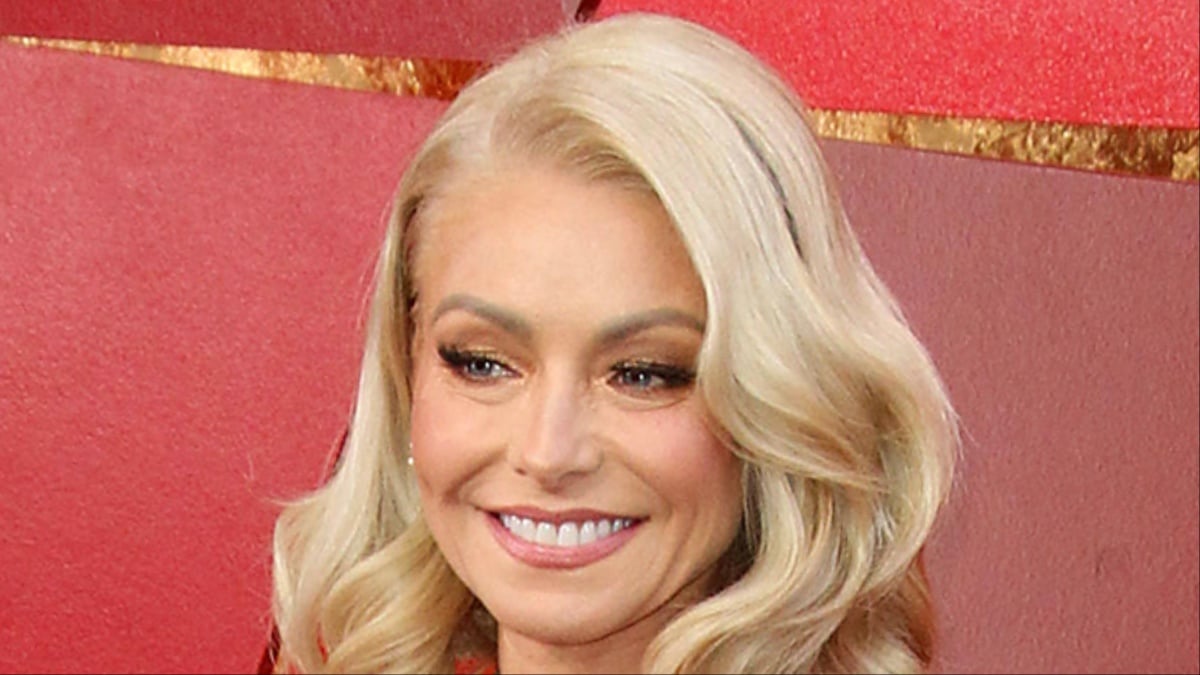 Kelly Ripa at a red carpet event