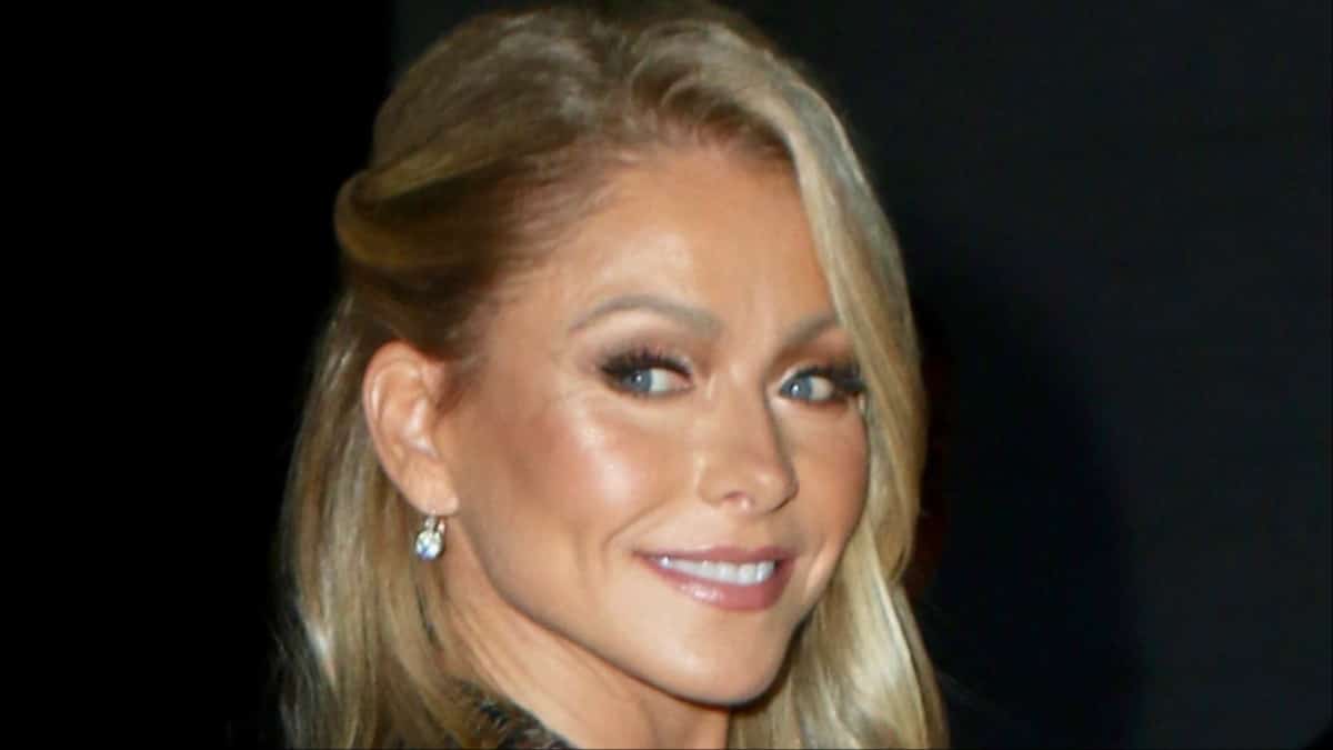 Kelly Ripa at a random event