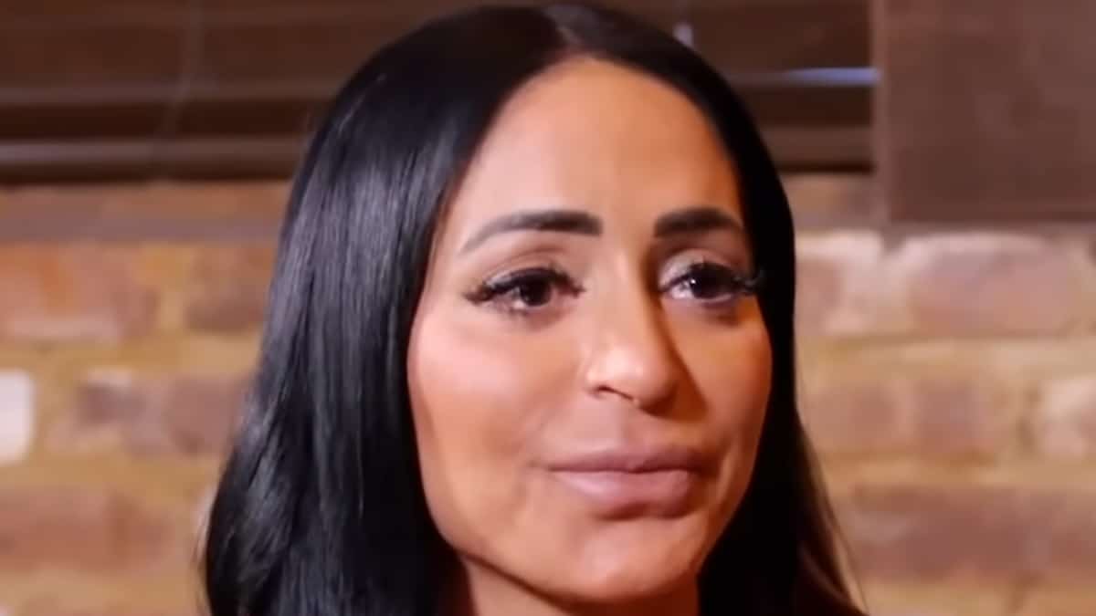 angelina pivarnick face shot from jersey shore family vacation episode meeting her biological dad