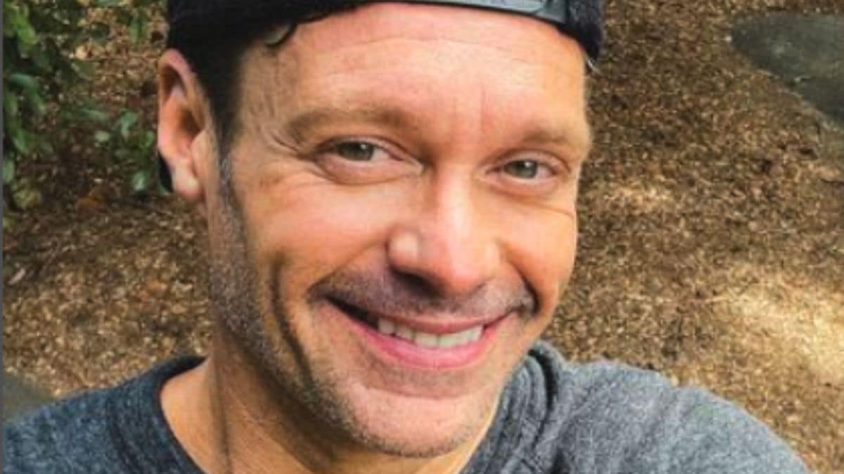 ryan seacrest snaps a selfie for instagram in september 2024