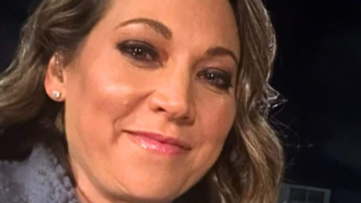 ginger zee snaps a selfie for facebook in december 2024