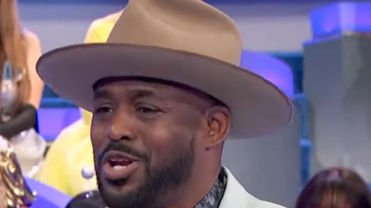 lets make a deal host wayne brady face shot from 2024 episode