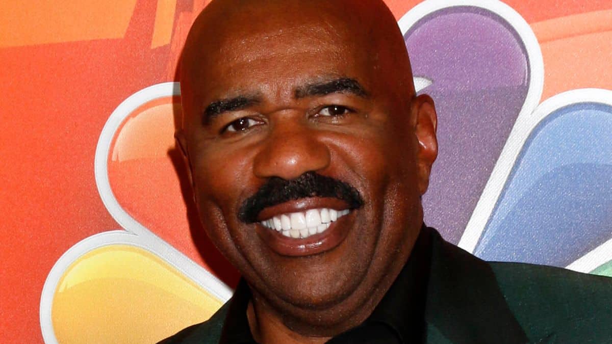 steve harvey on the red carpet at the Beverly Hilton Hotel