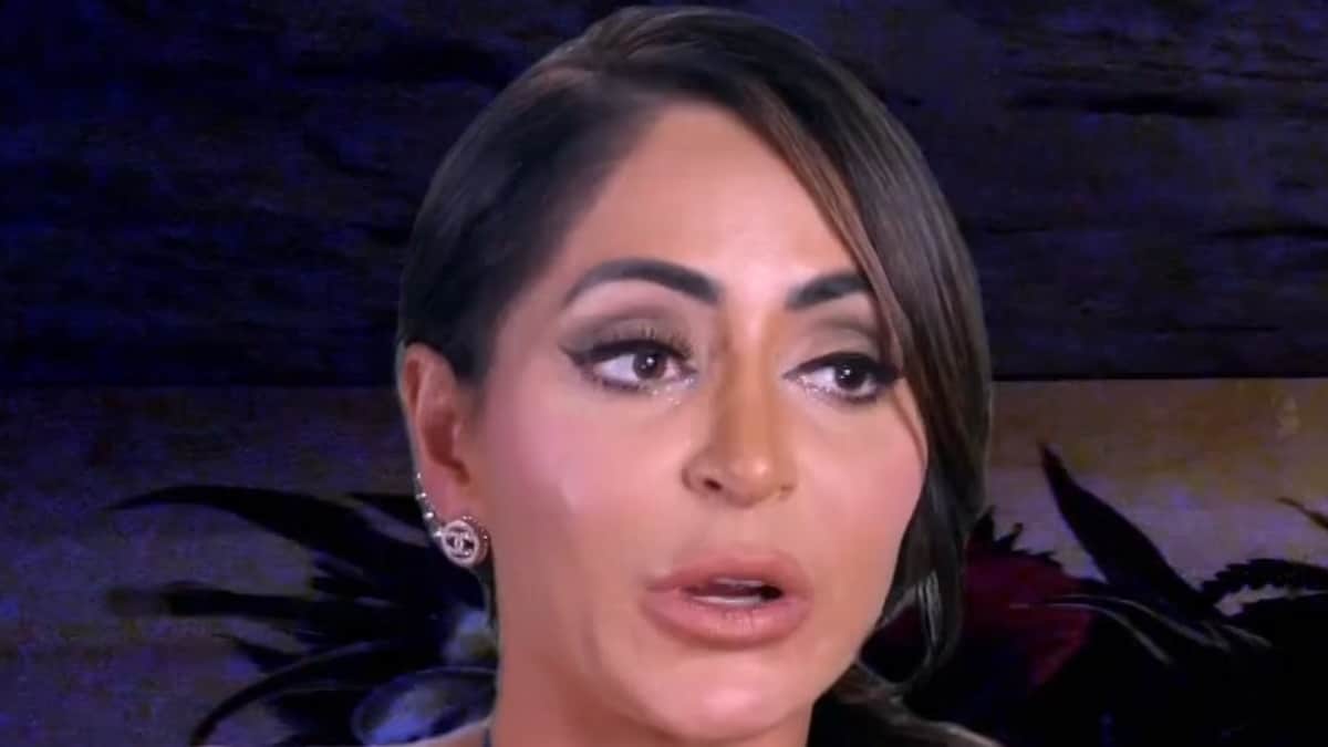 angelina pivarnick face shot from mtv jersey shore family vacation