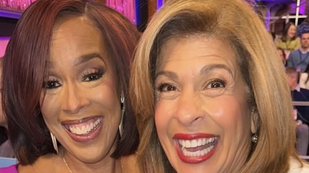 gayle king and hoda kotb selfie face shots from final hoda and jenna