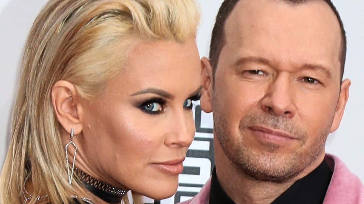 jenny mccarthy and donnie wahlberg at Microsoft Theater in los angeles