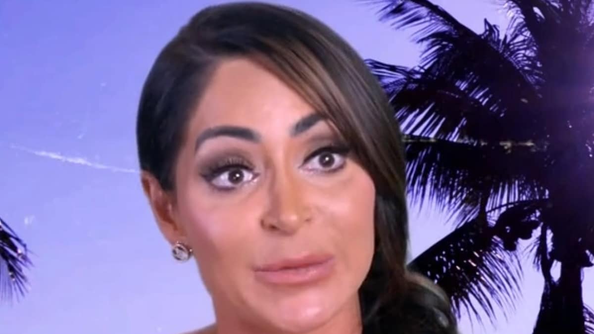 angelina pivarnick face shot from jersey shore family vacation 7