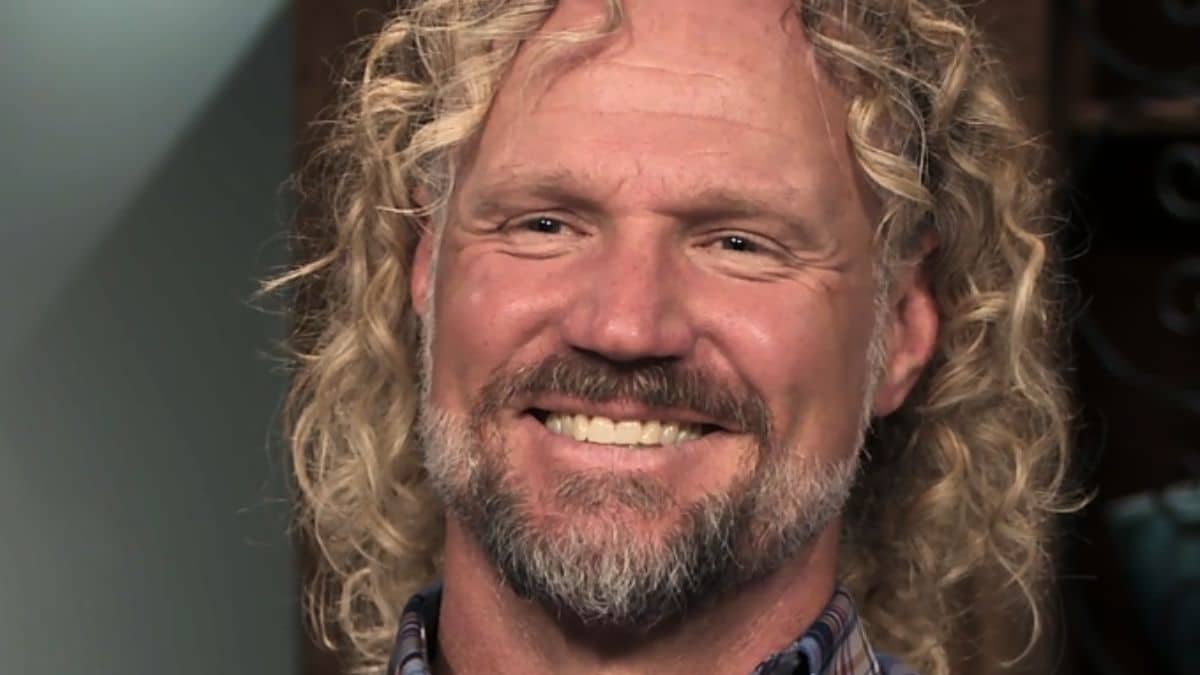 kody brown smiles during a sister wives interview